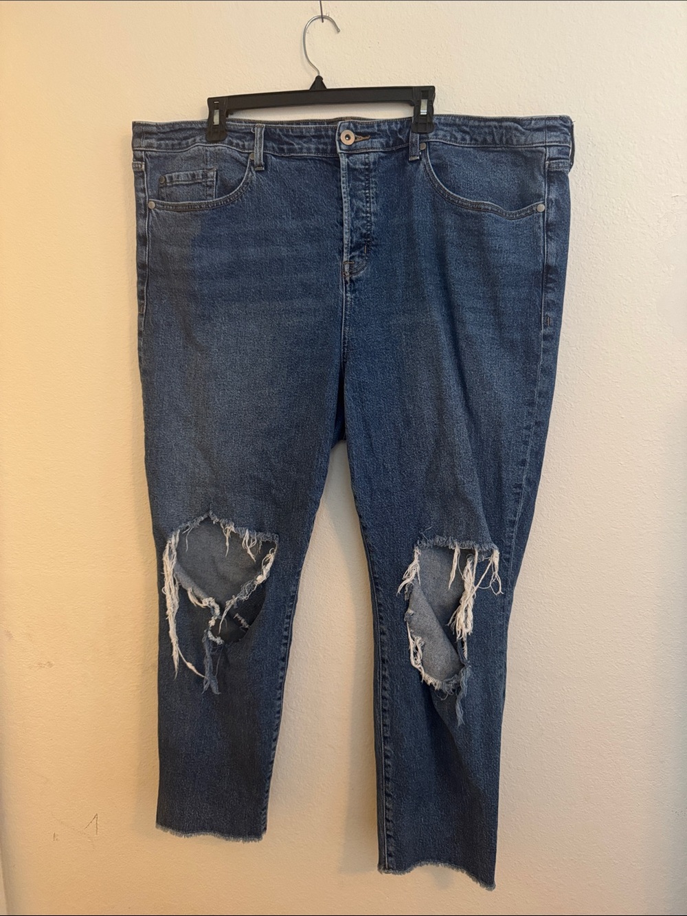 torrid Distressed Dark Blue high rise straight  Jeans 22T